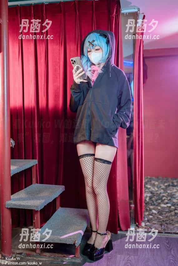 看Kuuko W的这组“Vocaloid初音未来”套图，难道我该考虑也换个发型？